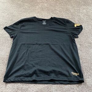 True Religion Black Tee SIZE M